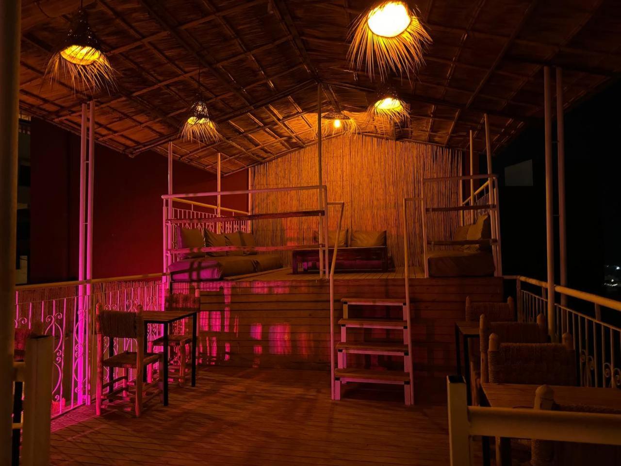 Santacruz Surf Camp Hostel Tamraght Kültér fotó